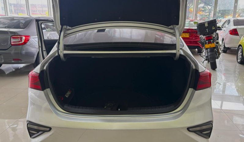 KIA CERATO VIVRO VIBRANT MT 1600CC 4P 6AB ABS lleno
