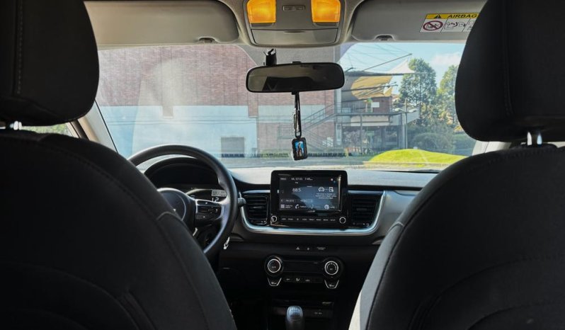 KIA STONICDESIRE/SPORTMT 1000CC T 6AB ABS lleno