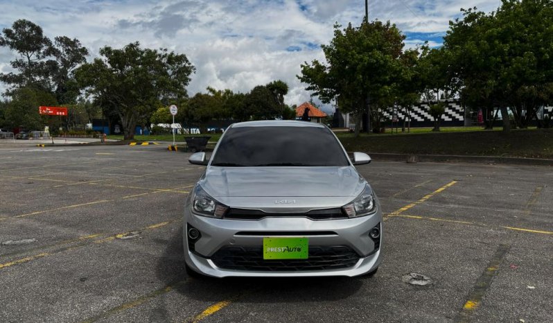KIA RIO VIBRANT (FL) TP 1400CC 4P R17 lleno