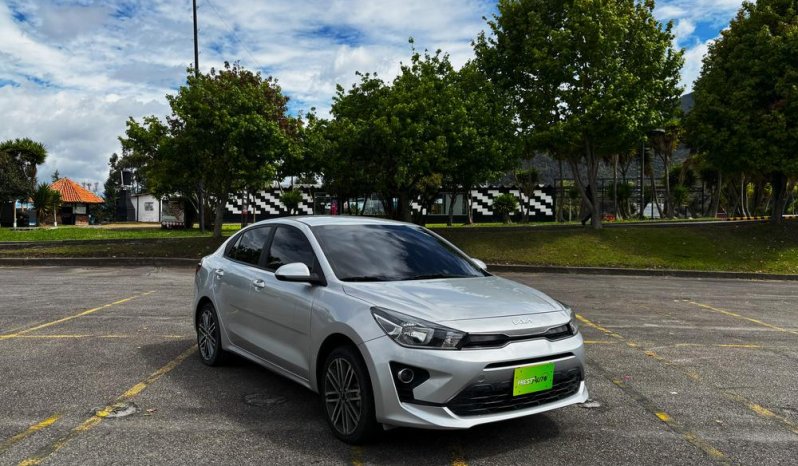 KIA RIO VIBRANT (FL) TP 1400CC 4P R17 lleno