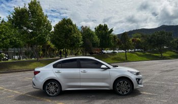 KIA RIO VIBRANT (FL) TP 1400CC 4P R17 lleno