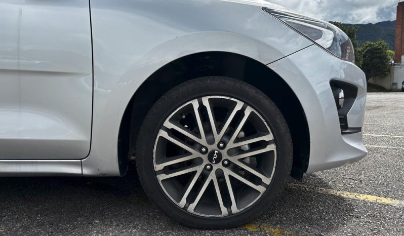 KIA RIO VIBRANT (FL) TP 1400CC 4P R17 lleno