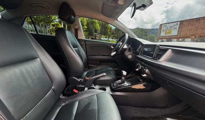 KIA RIO VIBRANT (FL) TP 1400CC 4P R17 lleno
