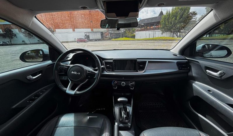 KIA RIO VIBRANT (FL) TP 1400CC 4P R17 lleno