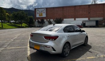 KIA RIO VIBRANT (FL) TP 1400CC 4P R17 lleno
