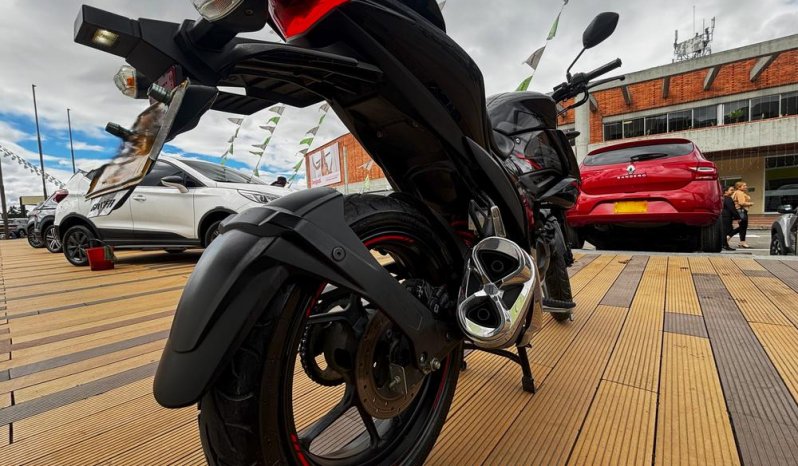 SUZUKI GIXXER FI 150 MT 150CC lleno
