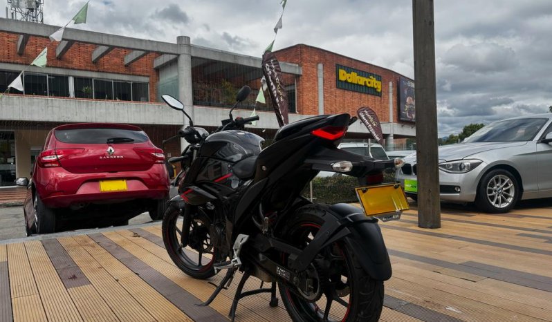 SUZUKI GIXXER FI 150 MT 150CC lleno