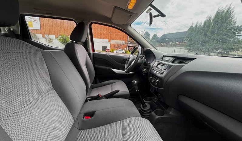 NISSAN NP 300 FRONTIER (2)2.5LMT 2500CC 4X2 AA 2AB ABS lleno