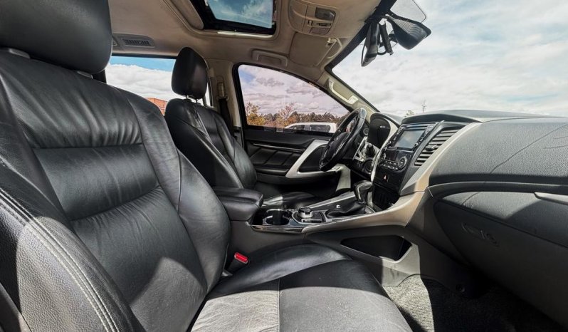 MITSUBISHI Montero Sport 3.0 Aut. 4X4 Gasolina ABS A/C 7 A.B. C.Cuero lleno