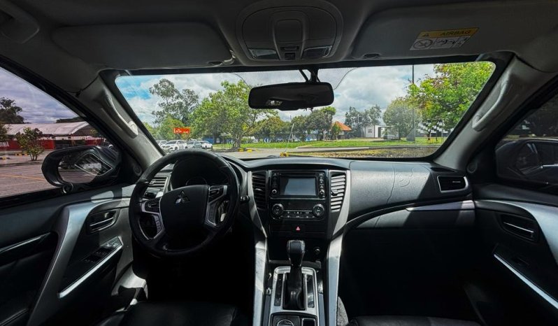 MITSUBISHI Montero Sport 3.0 Aut. 4X4 Gasolina ABS A/C 7 A.B. C.Cuero lleno