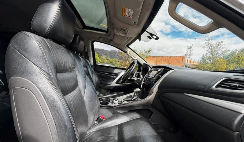 MITSUBISHI Montero Sport 3.0 Aut. 4X4 Gasolina ABS A/C 7 A.B. C.Cuero lleno