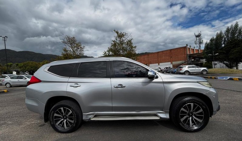 MITSUBISHI Montero Sport 3.0 Aut. 4X4 Gasolina ABS A/C 7 A.B. C.Cuero lleno