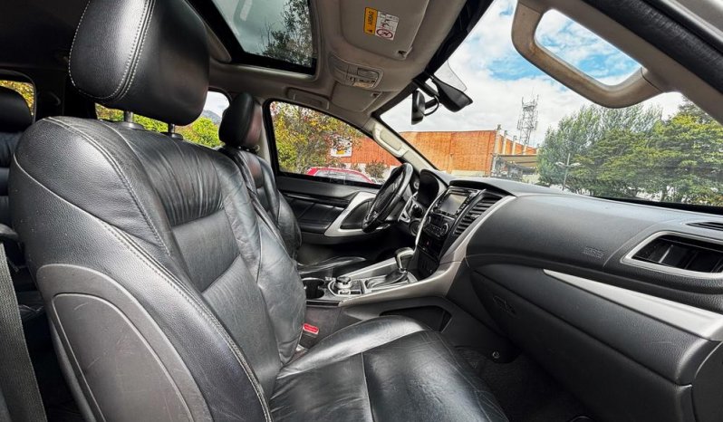 MITSUBISHI Montero Sport 3.0 Aut. 4X4 Gasolina ABS A/C 7 A.B. C.Cuero lleno