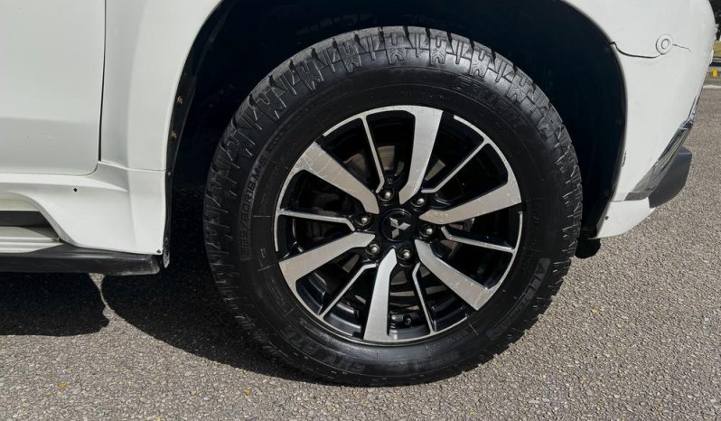 MITSUBISHI Montero Sport 3.0 Aut. 4X4 Gasolina ABS A/C 7 A.B. C.Cuero lleno