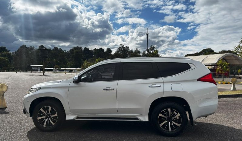 MITSUBISHI Montero Sport 3.0 Aut. 4X4 Gasolina ABS A/C 7 A.B. C.Cuero lleno