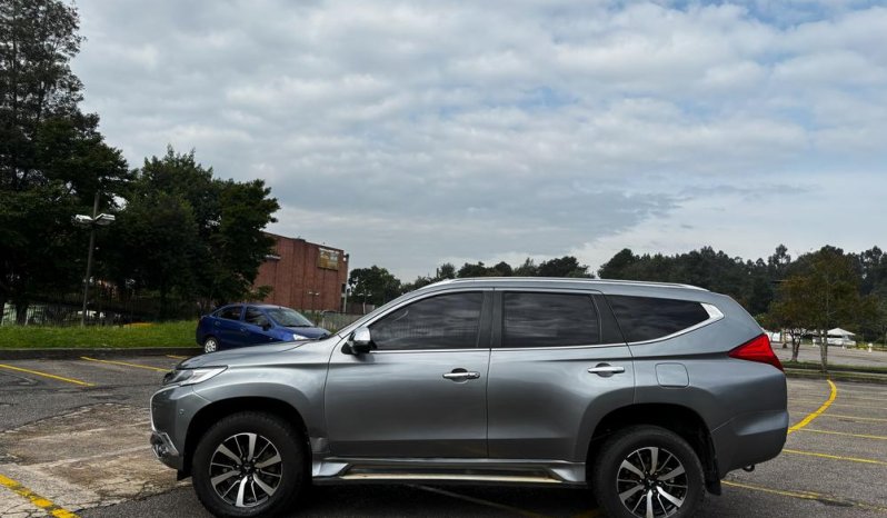 Montero Sport 3.0 Aut. 4X4 Gasolina ABS A/C 7 A.B. C.Cuero lleno