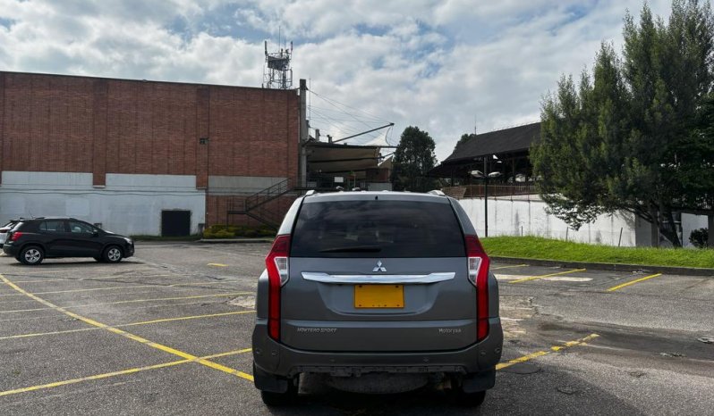 Montero Sport 3.0 Aut. 4X4 Gasolina ABS A/C 7 A.B. C.Cuero lleno