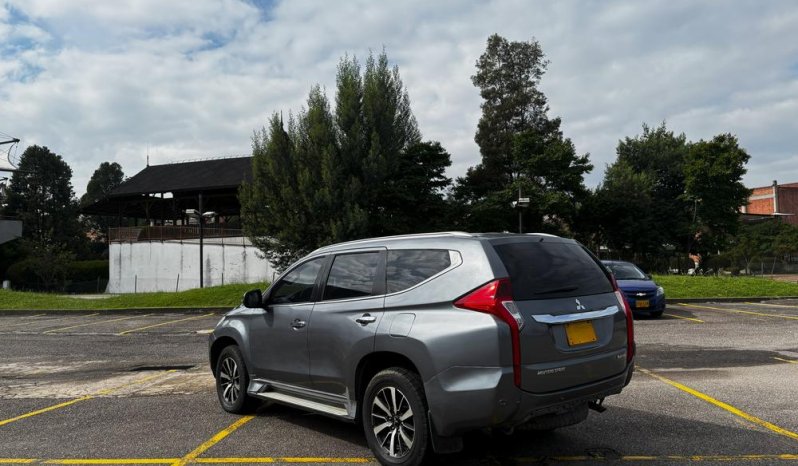 Montero Sport 3.0 Aut. 4X4 Gasolina ABS A/C 7 A.B. C.Cuero lleno