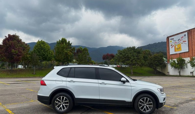 VOLKSWAGEN VOLKSWAGEN TIGUAN (2) ALLSPACE TRENDLINE 2.0 TSI 4MOTION TP 2000CC T R17 lleno