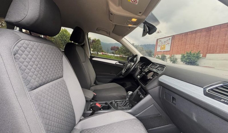 VOLKSWAGEN VOLKSWAGEN TIGUAN (2) ALLSPACE TRENDLINE 2.0 TSI 4MOTION TP 2000CC T R17 lleno
