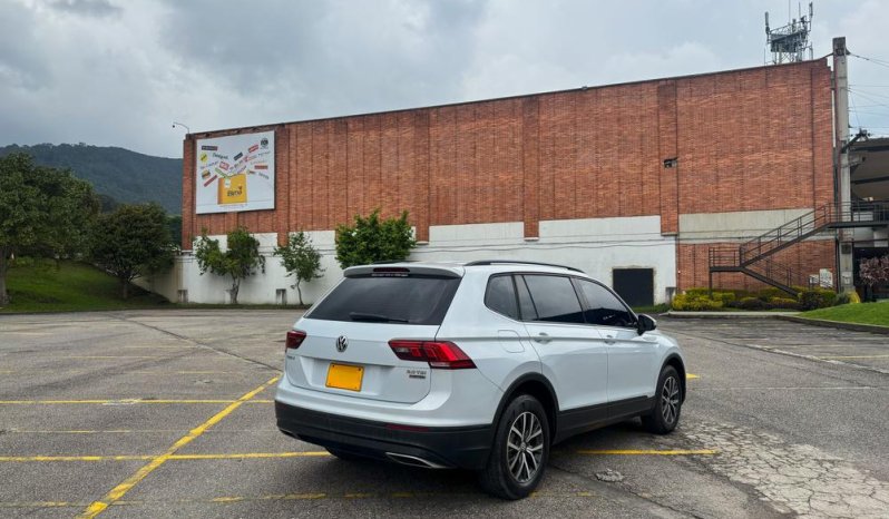 VOLKSWAGEN VOLKSWAGEN TIGUAN (2) ALLSPACE TRENDLINE 2.0 TSI 4MOTION TP 2000CC T R17 lleno