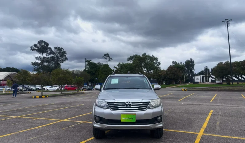 TOYOTA FORTUNER (FL) 2.7L MT 2700CC 4X2 lleno