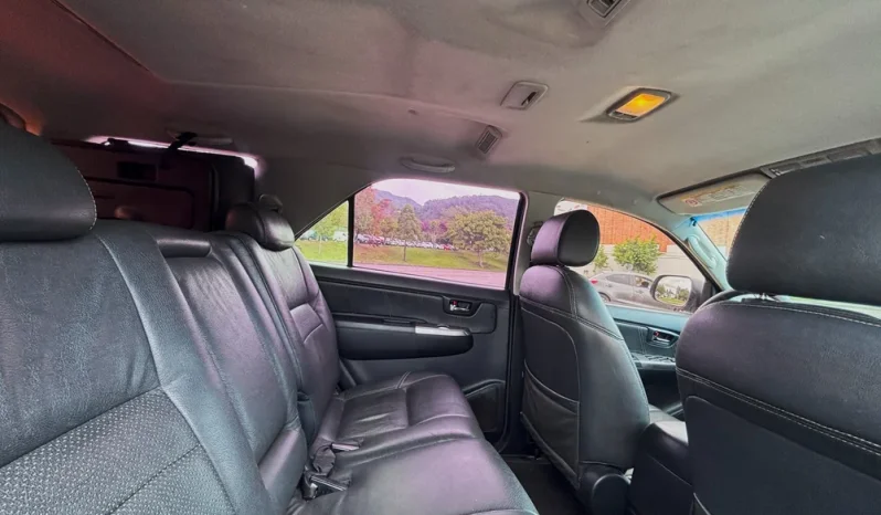 TOYOTA FORTUNER (FL) 2.7L MT 2700CC 4X2 lleno