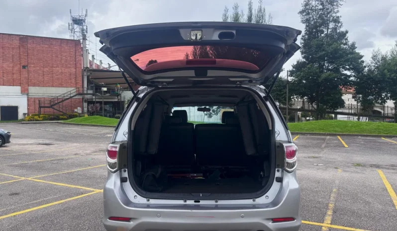 TOYOTA FORTUNER (FL) 2.7L MT 2700CC 4X2 lleno