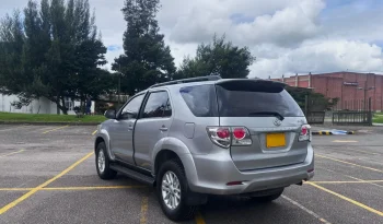 TOYOTA FORTUNER (FL) 2.7L MT 2700CC 4X2 lleno