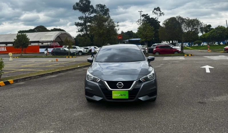 NISSAN VERSA (2)SENSEAT 1600CC RIN 15 lleno