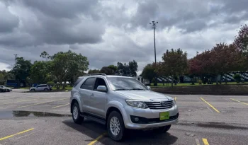 TOYOTA FORTUNER (FL) 2.7L MT 2700CC 4X2 lleno