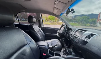 TOYOTA FORTUNER (FL) 2.7L MT 2700CC 4X2 lleno