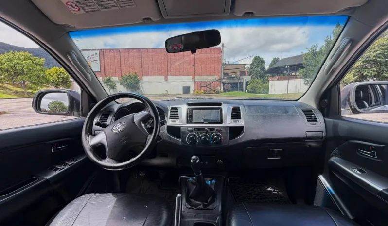 TOYOTA FORTUNER (FL) 2.7L MT 2700CC 4X2 lleno