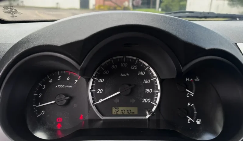 TOYOTA FORTUNER (FL) 2.7L MT 2700CC 4X2 lleno