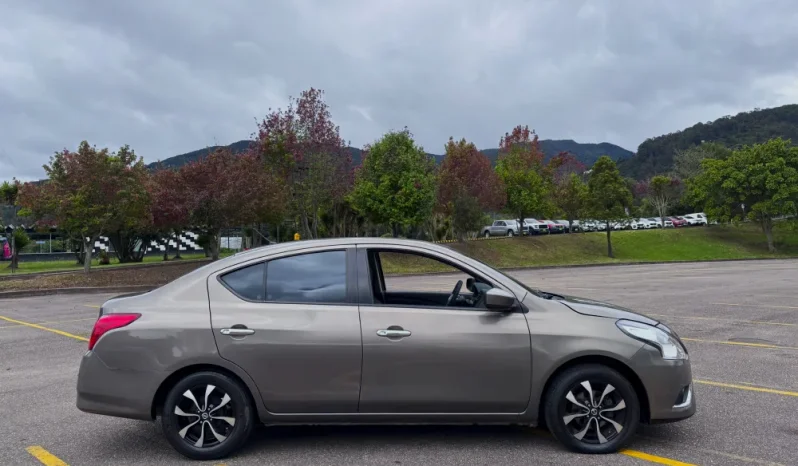 NISSAN NISSAN VERSA (FL)SENSEAT 1600CC 2AB ABS lleno