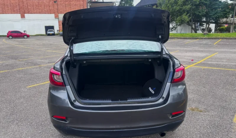 MAZDA 2 (2)TOURING SEDANMT 1500CC 6AB lleno