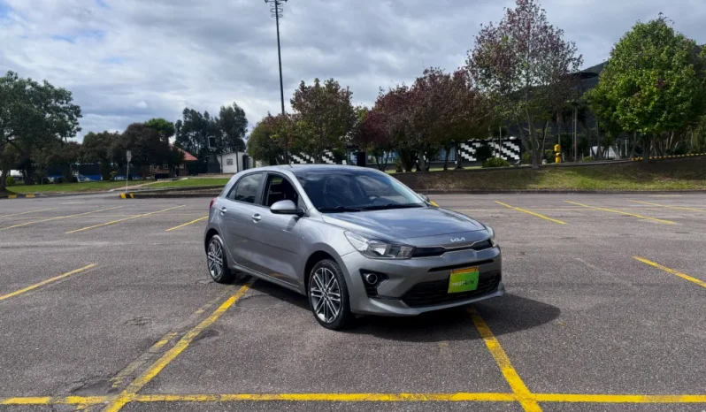 KIA RIOVIBRANT (FL)MT 1400CC 5P R17 lleno