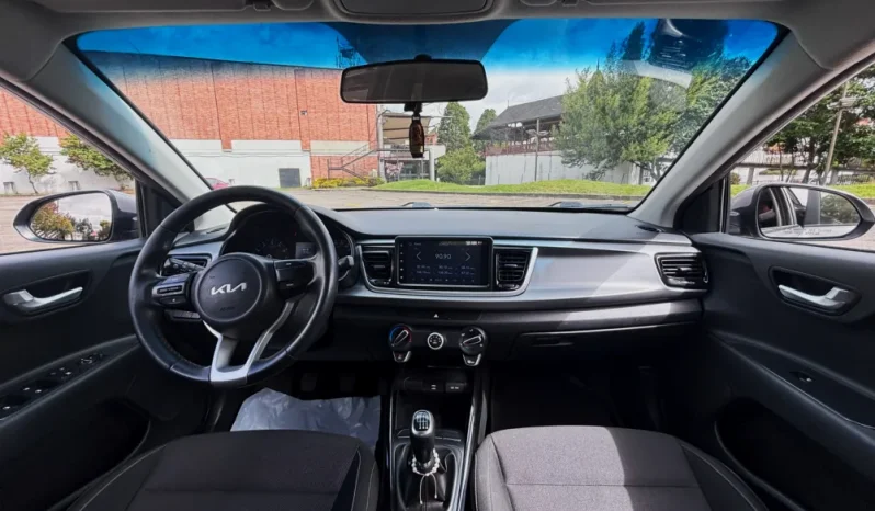 KIA RIOVIBRANT (FL)MT 1400CC 5P R17 lleno