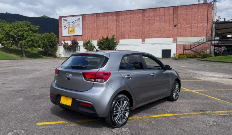KIA RIOVIBRANT (FL)MT 1400CC 5P R17 lleno