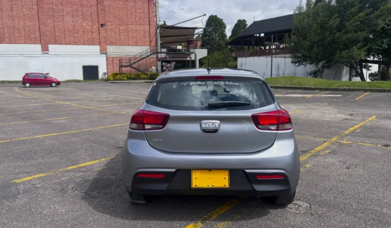 KIA RIOVIBRANT (FL)MT 1400CC 5P R17 lleno