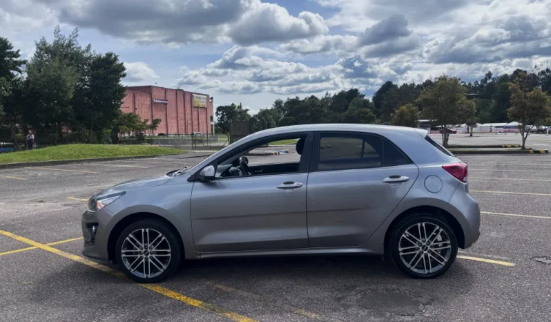 KIA RIOVIBRANT (FL)MT 1400CC 5P R17 lleno