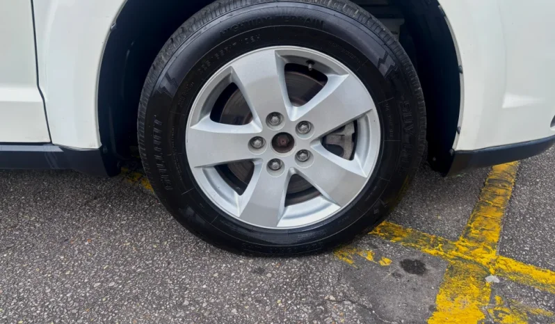 DODGE JOURNEYSE / EXPRESS (FL) TP 2400 CC 5PSJ 4X2 lleno