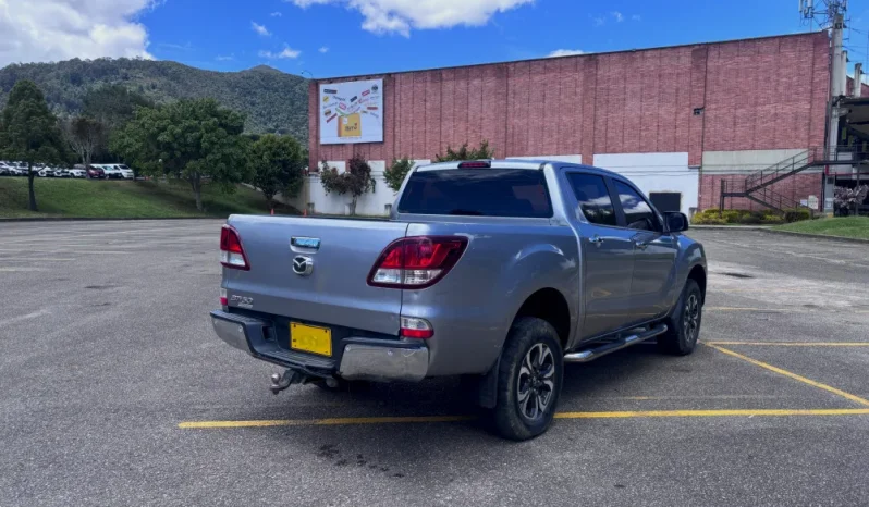 MAZDA BT50 (2) (FL)PROFESSIONALTP 3200CC 4X4 lleno