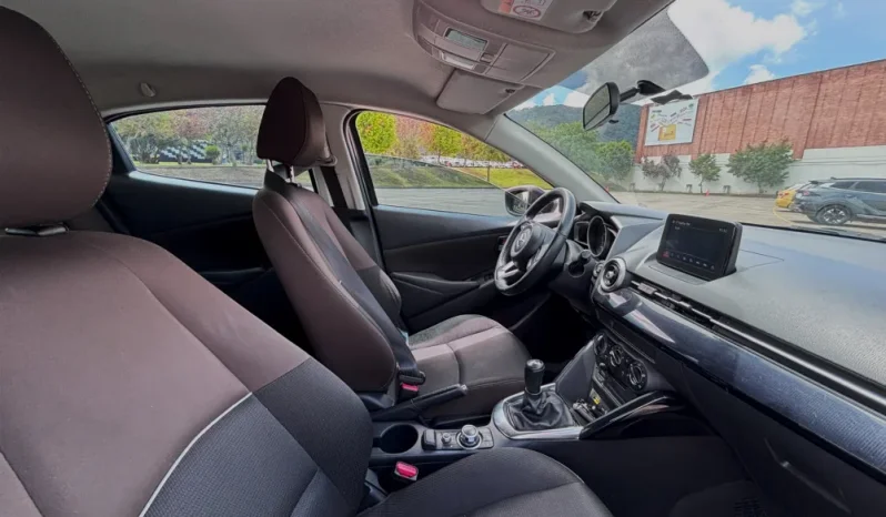 MAZDA 2 (FL)TOURING SEDANMT 1500CC 6AB lleno