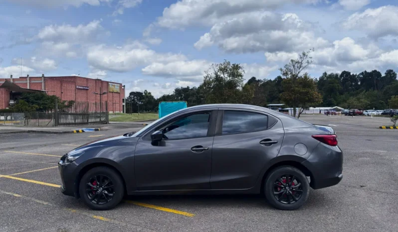 MAZDA 2 (FL)TOURING SEDANMT 1500CC 6AB lleno