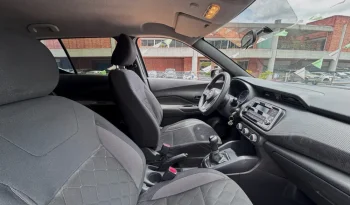 NISSAN KICKS SENSE MT 1600CC R16 lleno