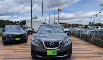 NISSAN KICKS SENSE MT 1600CC R16 lleno