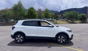 VOLKSWAGEN T-CROSS TRENDLINE TP 1600CC 6AB ABS CT R17 lleno