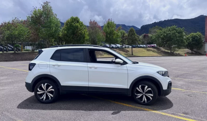 VOLKSWAGEN T-CROSS TRENDLINE TP 1600CC 6AB ABS CT R17 lleno