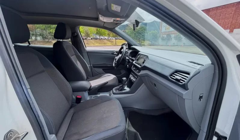 VOLKSWAGEN T-CROSS TRENDLINE TP 1600CC 6AB ABS CT R17 lleno